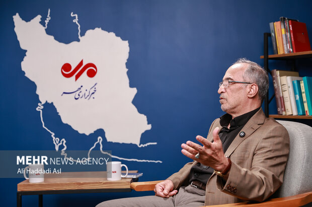 آشتیانی:دشمن باید بفهمد کت تن کیست؛آمریکا به دیوار سخت ایران خورده است