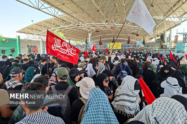 تردد زوار اربعین حسینی در مرز مهران