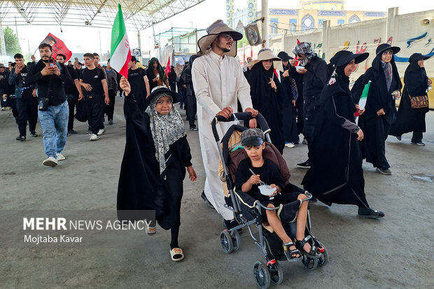 تردد زوار اربعین حسینی در مرز مهران