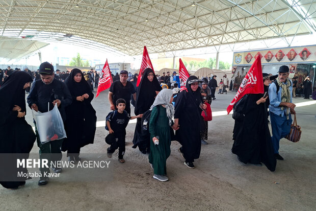 تردد زوار اربعین حسینی در مرز مهران