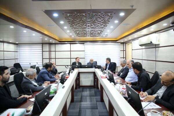 زارع: اشتغال مرزنشینان با اجرای قانون ساماندهی تجارت مرزی تقویت میشود زارع: اشتغال مرزنشینان با اجرای قانون ساماندهی تجارت مرزی تقویت میشود