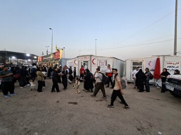 خدمات‌رسانی تیم درمان اضطراری هلال احمر کرمانشاه در مرز منذریه عراق