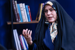 زن خانه‌دار؛ نیروی کار نامرئی که بیمه و امنیت اقتصادی ندارد