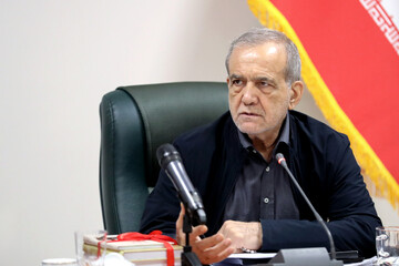 پزشکیان: اگر نتوانیم معیشت مردم را بهبود ببخشیم خدا از ما نخواهد گذشت