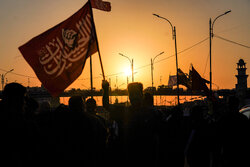 از «هَلْ مِنْ ناصِرٍ» تا «اُمَّةً واحِدَةً»