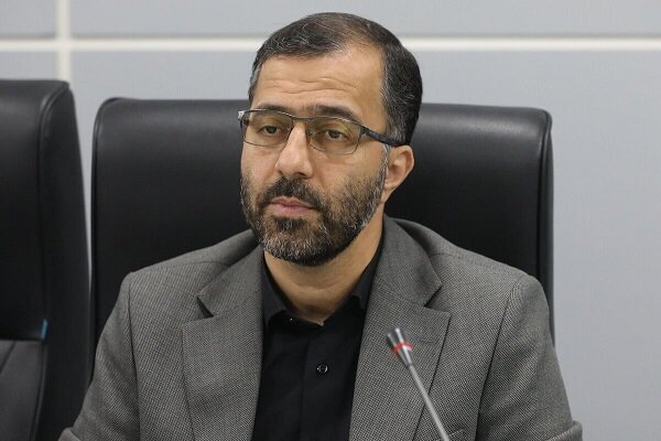 عضو هیئة الرئاسة في البرلمان: مساعي أمريكا لفتح مضيق هرمز بالقوة العسكرية عبثية تمامًا