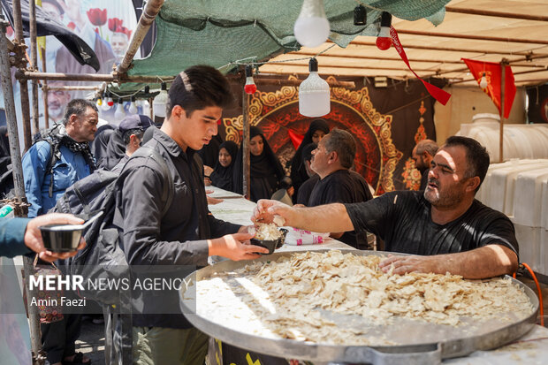 تردد زوار اربعین حسینی در مرز شلمچه