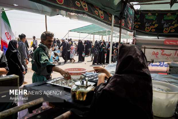 تردد زوار اربعین حسینی در مرز شلمچه