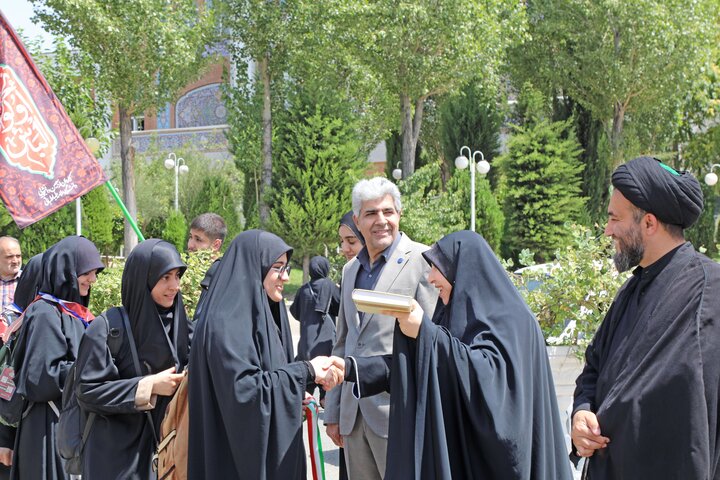 ۲۰۰ نفر از دانشجویان دانشگاه علامه عازم پیادهروی اربعین حسینی شدند ۲۰۰ نفر از دانشجویان دانشگاه علامه عازم پیادهروی اربعین حسینی شدند