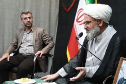 الگوگیری از سبک زندگی شهدا؛ زندگی شهدای فرهنگی مستند سازی شود