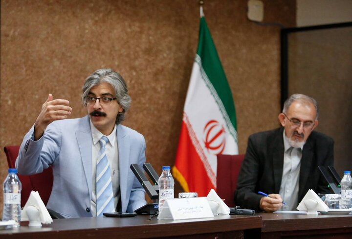 با حضور سفیر هند از «دیوان عاقل شاهجهانآبادی» رونمایی شد