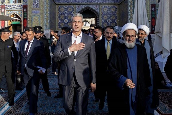 حضور سفیر عراق در مشهد مقدس و ادای احترام به مقام والای رهبر شهید+ عکس حضور سفیر عراق در مشهد مقدس و ادای احترام به مقام والای رهبر شهید+ عکس