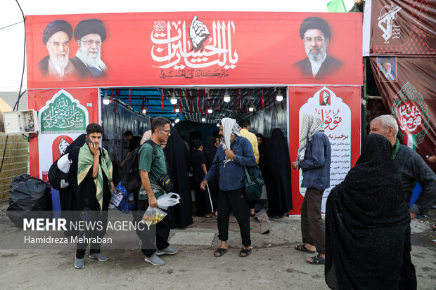 تردد زائرین اربعین حسینی در مرز مهران