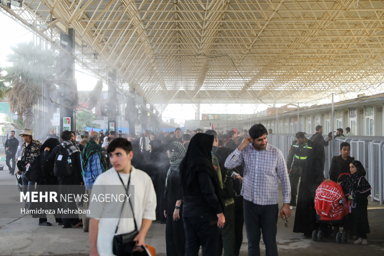 ادامه فعالیت مواکب در خدمات رسانی به زوار اربعین حسینی در مرز مهران