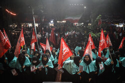 بدرقه کاروان دانش‌آموزی اربعین حسینی از مشهد