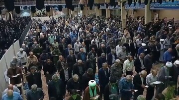 اقامه نماز استغاثه به ساحت مقدس امام زمان(عج) در حسینیه شهدای اراک