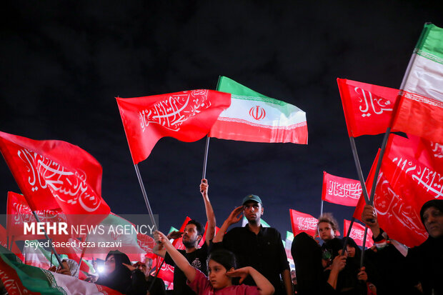 عشق به حسین(ع) مرز ندارد؛ زائران گیلانی در مسیر پیادهروی اربعین