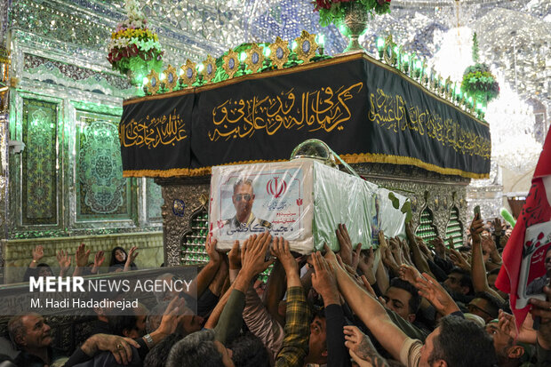 پیکر شهید سرتیپ دوم خلبان مجید کاظمی در شیراز