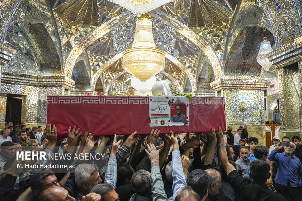پیکر شهید سرتیپ دوم خلبان مجید کاظمی در شیراز