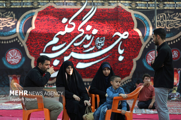 خدمت‌رسانی به زائران اربعین حسینی در موکب های همدان