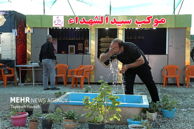 خدمت‌رسانی به زائران اربعین حسینی در موکب های همدان