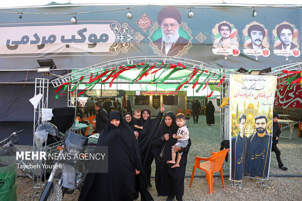خدمت‌رسانی به زائران اربعین حسینی در موکب های همدان