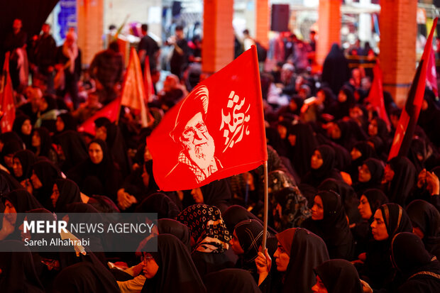 پیاده روی زائرین اربعین حسینی در مسیر نجف به کربلا