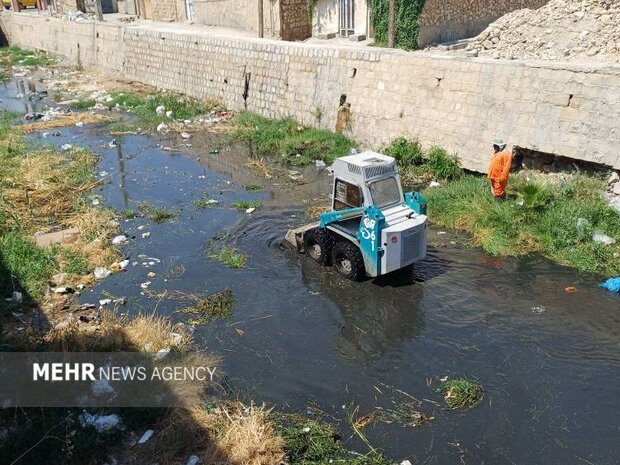 ۱۷ کانال بزرگ دوگنبدان زیر هجوم زباله؛ قانون پسماند همچنان معطل اجرا ۱۷ کانال بزرگ دوگنبدان زیر هجوم زباله؛ قانون پسماند همچنان معطل اجرا