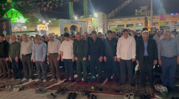 اقامه نماز استغاثه به امام زمان(عج) در شهرکرد