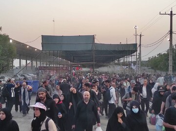 تردد در مرز مهران به یک میلیون و ۹۱۰ هزار رسید
