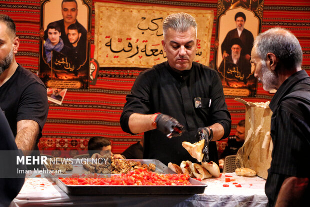 خدمت بی‌وقفه مواکب عراقی در مرز منذریه
