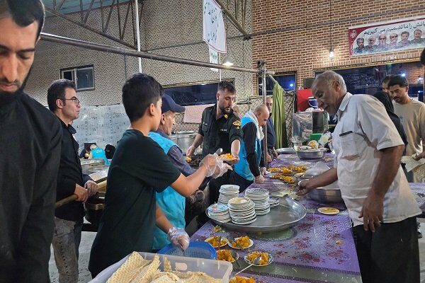 موکب سیدالشهدا(ع) آوج؛ از خدمات شبانهروزی تا غرفههای فرهنگی و درمان