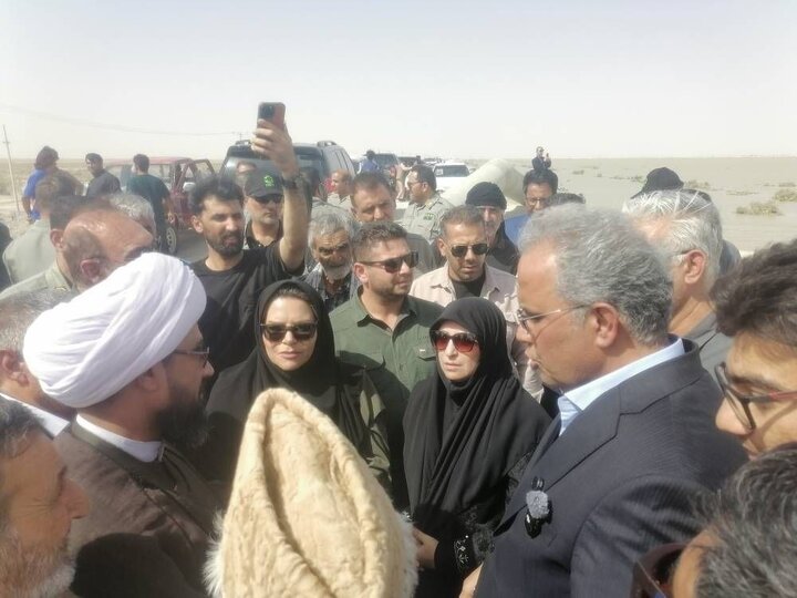 بازدید معاون رئیس جمهور از کانال و حوضچه تبخیر دوگورهای بازدید معاون رئیس جمهور از کانال و حوضچه تبخیر دوگورهای