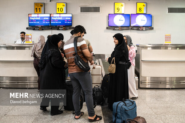 اعزام زائران اربعین از فرودگاه مشهد