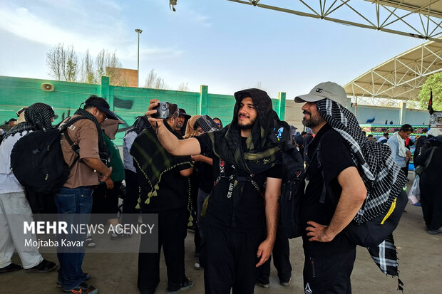 تردد زائرین اربعین حسینی در مرز مهران