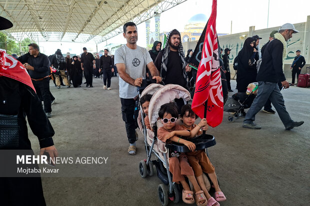 مهران گذرگاه عشق حسینی؛ حماسه خدمت به زائران رقم خورد
