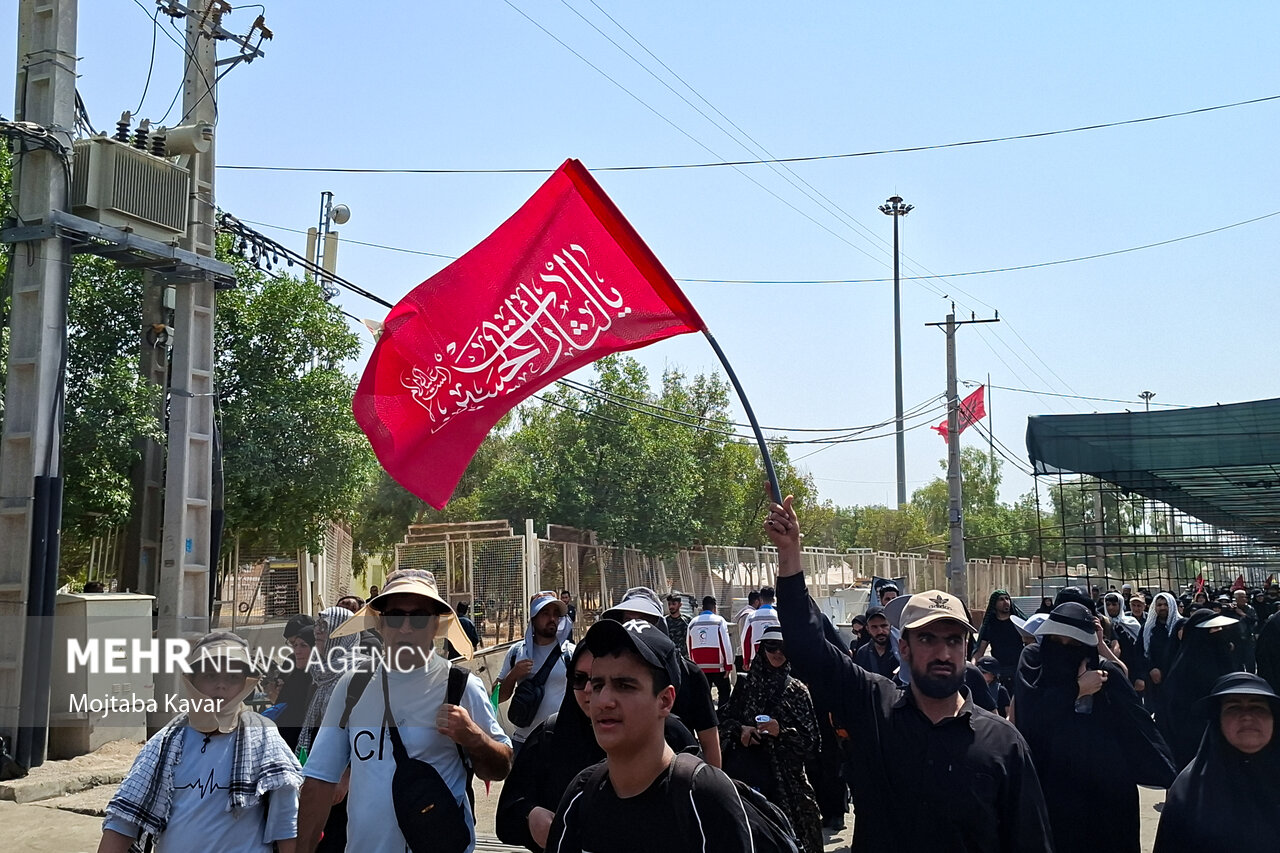 تردد بیش از ۲۰۴ هزار زائر از مرز مهران طی شبانه روز گذشته
