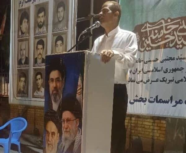 بخشدار ارم: وحدت ملی سد آهنین در برابر فتنههای نوین دشمنان است بخشدار ارم: وحدت ملی سد آهنین در برابر فتنههای نوین دشمنان است