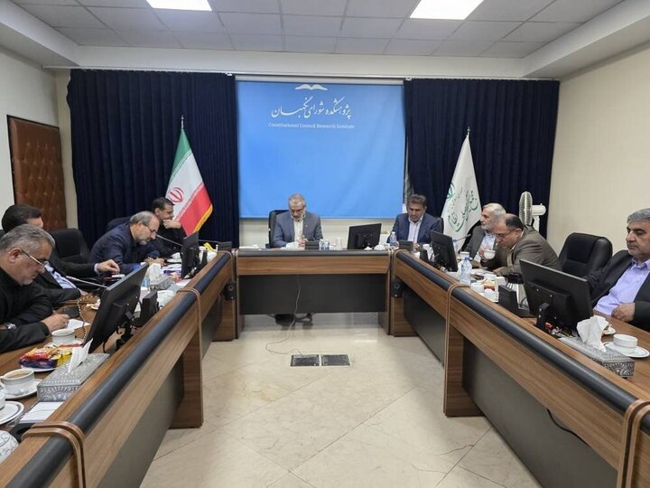 جلسه مشترک مجلس و مجمع برای تعیین تکلیف نیروهای شرکتی جلسه مشترک مجلس و مجمع برای تعیین تکلیف نیروهای شرکتی