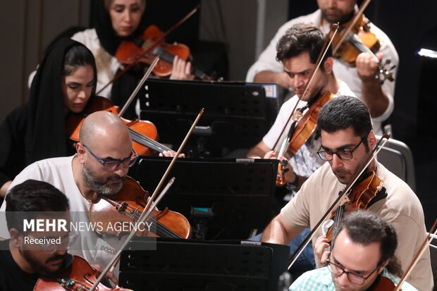آماده سازی ارکستر سمفونیک تهران برای اجرای پروژه «خسوف»