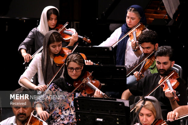 آماده سازی ارکستر سمفونیک تهران برای اجرای پروژه «خسوف»