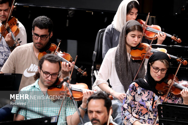 آماده سازی ارکستر سمفونیک تهران برای اجرای پروژه «خسوف»