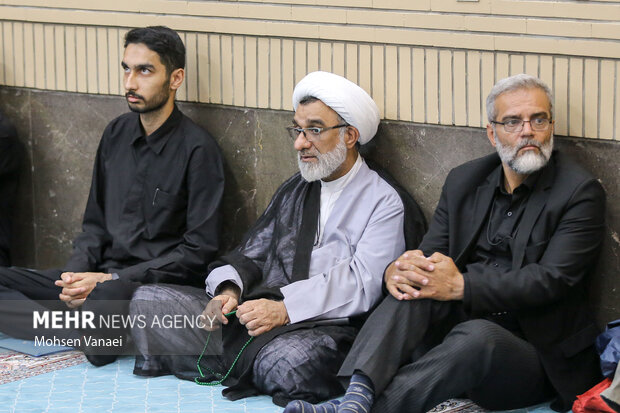 مراسم یادبود مرحوم «اکبر عبدی» در مسجد بلال