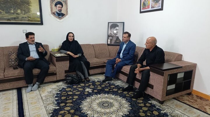 دیدار مسئولان بنیاد شهید لرستان با خانواده شهید «مهدی حیدری»