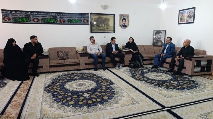 دیدار مسئولان بنیاد شهید لرستان با خانواده شهید «مهدی حیدری»