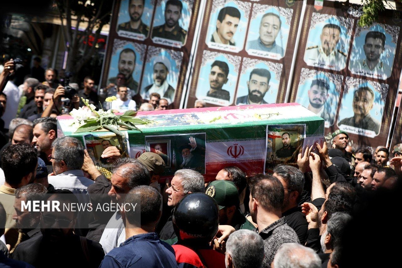 پیکر مطهر شهید سرتیپ دوم «محمود ملاجباری» در تبریز تشییع شد