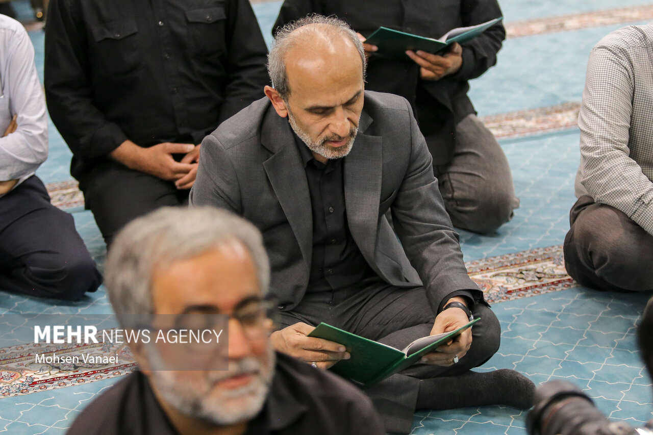 مراسم یادبود مرحوم «اکبر عبدی» در مسجد بلال