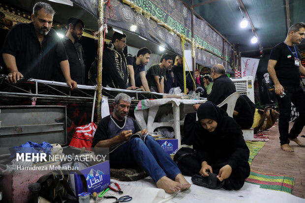 خدمت در راه حسین(ع)