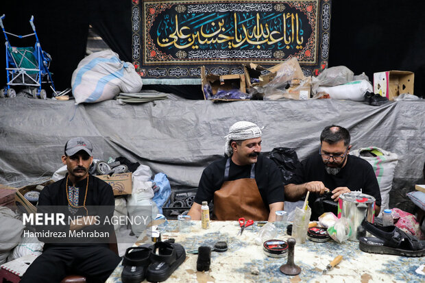 خدمت در راه حسین(ع)