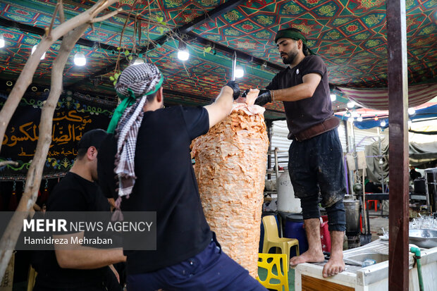 خدمت در راه حسین(ع)